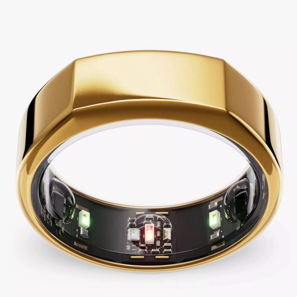 Oura Ring in Gold Heritage size 9
